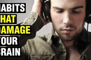 12 Bad Habits That Damage Your Brain